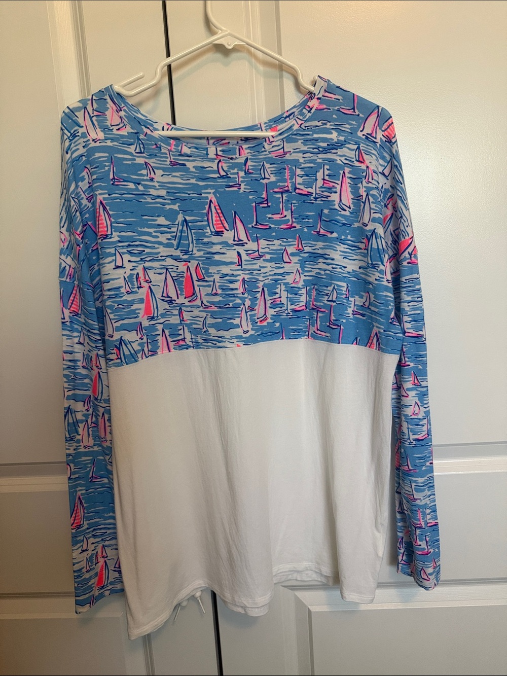 Lilly Pulitzer Finn Top in Zanzibar Blue Boatylicious print